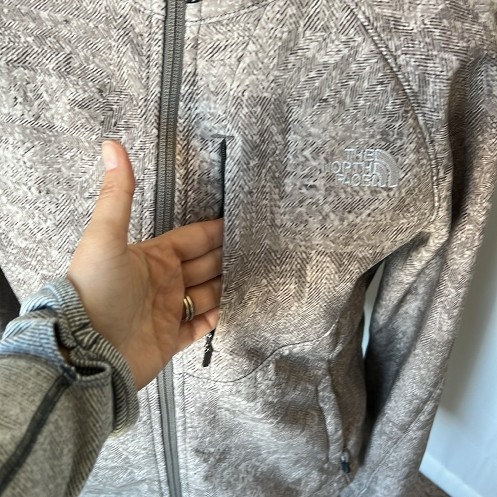 The North Face Apex Bionic 2 Soft Shell Jacket - Picture 4 of 10